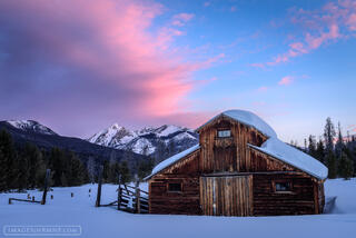 Light Above the Barn - 28x42